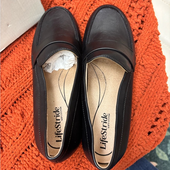 Life Stride Black Loafers for Women - Picture 3 of 9